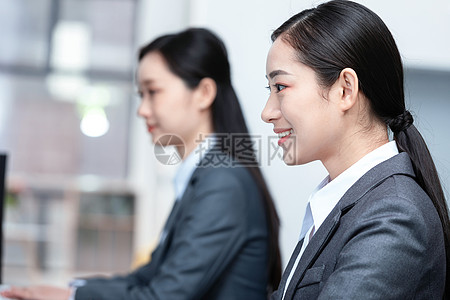 商务女性团队 专业商务服务的卓越力量